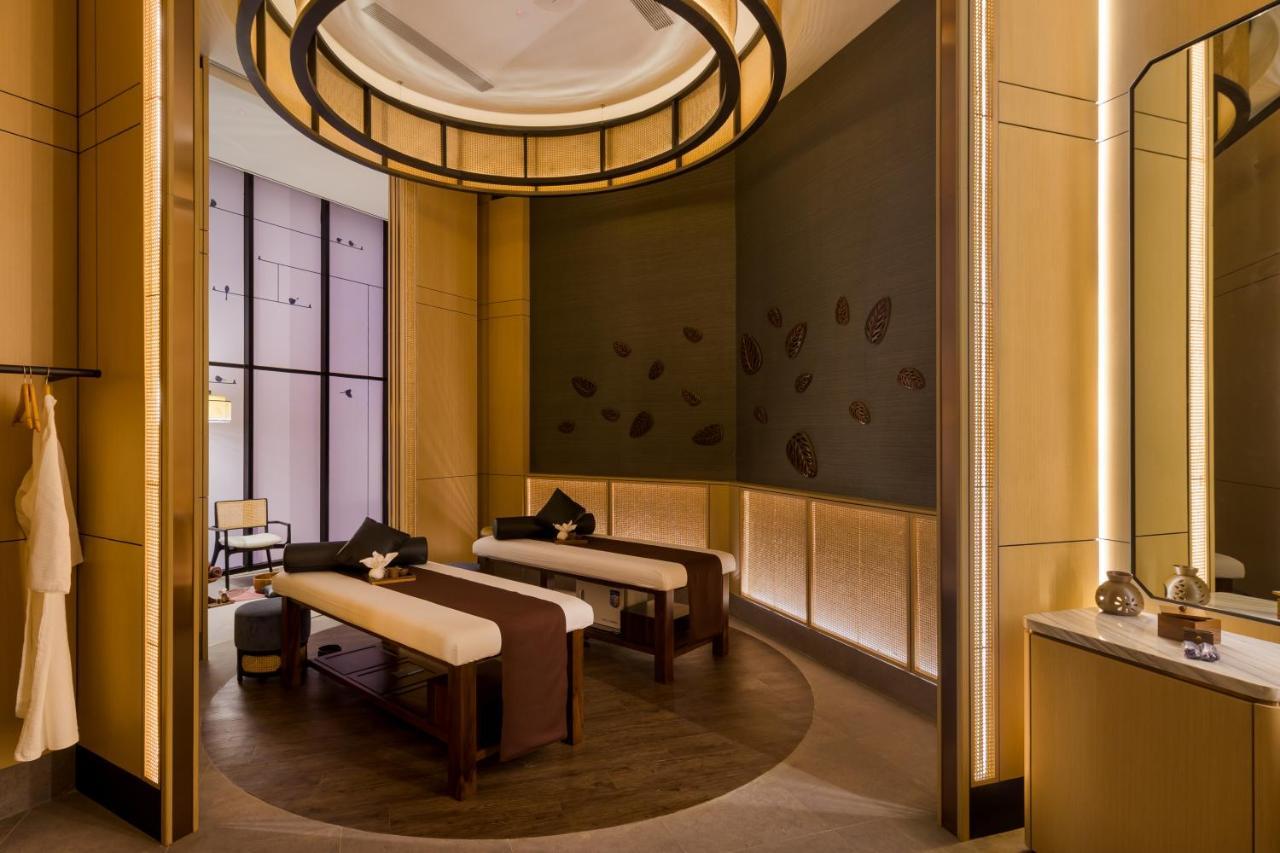 M Resort & Hotel Куала-Лумпур Экстерьер фото The Spa at The St Regis Mumbai